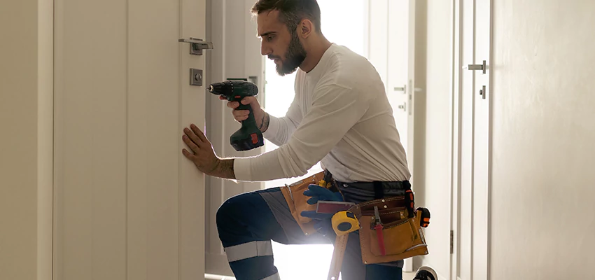 Mailbox Lock Installation Expert in Dinuba, California