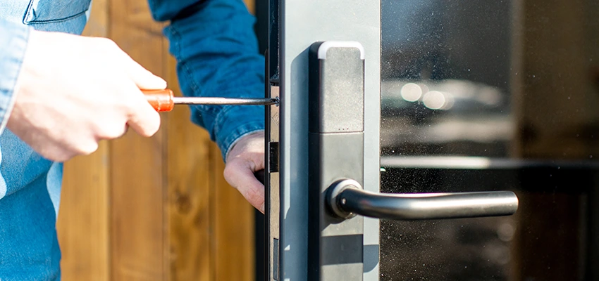 Aluminium Door Lock Replacement in Dinuba, California