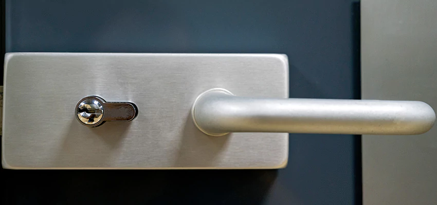 Change Patio Door Locks in Dinuba, California